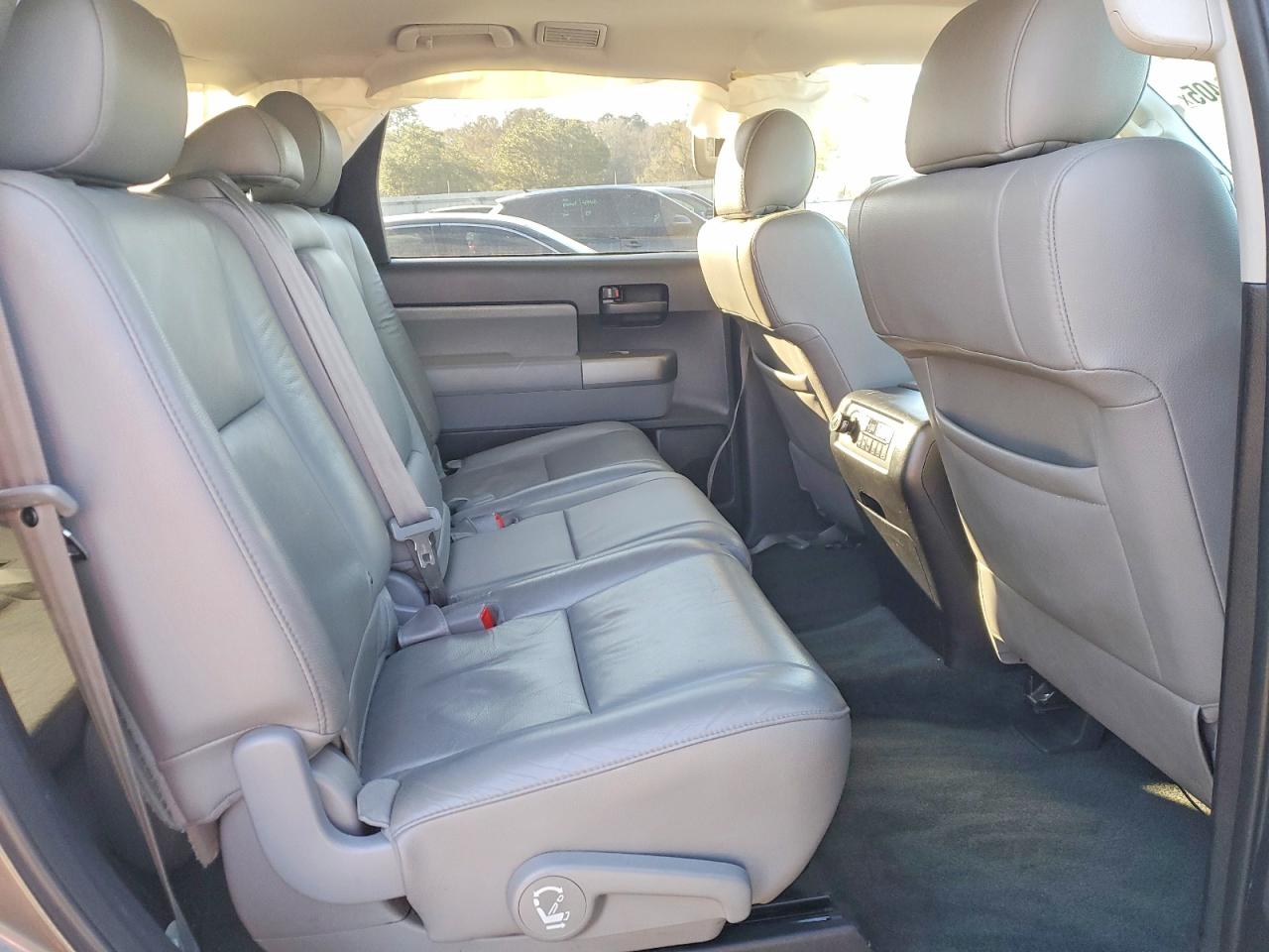2017 TOYOTA SEQUOIA SR5 photo 11