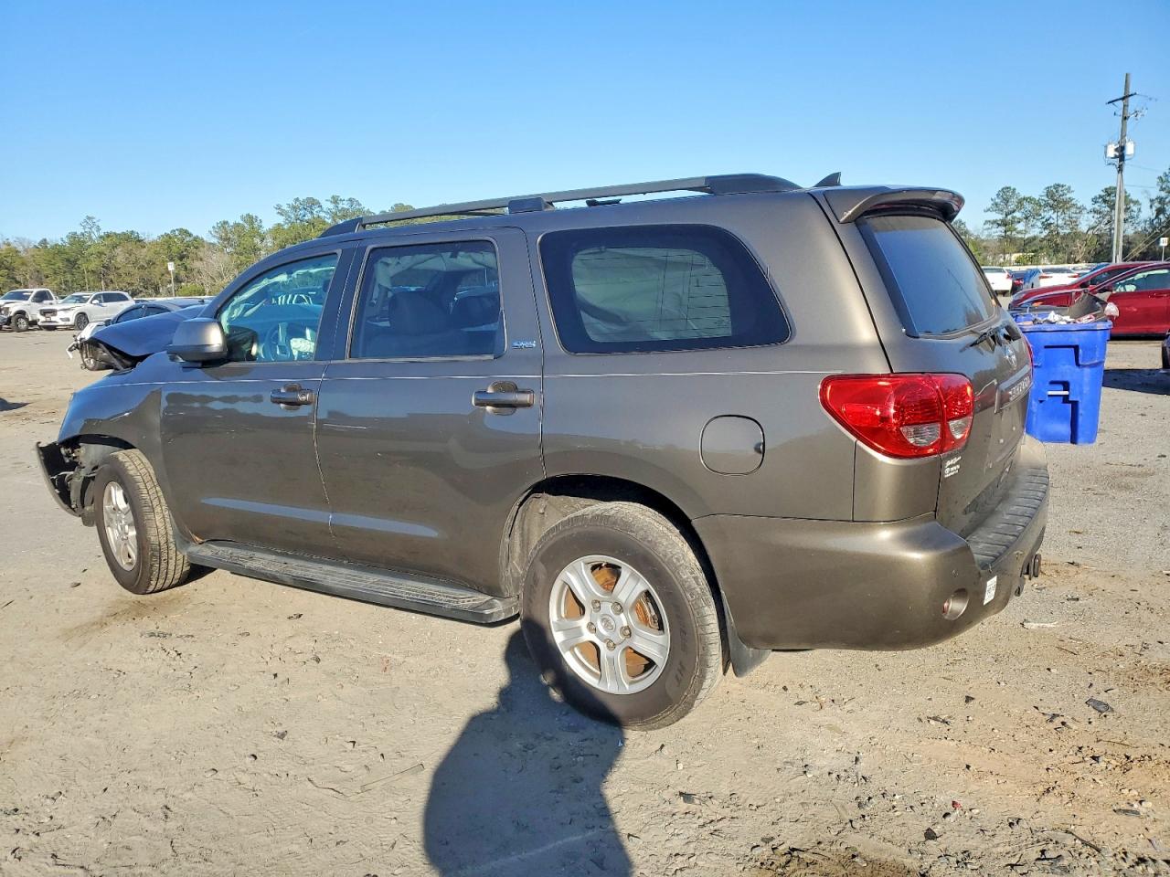 2017 TOYOTA SEQUOIA SR5 photo 2