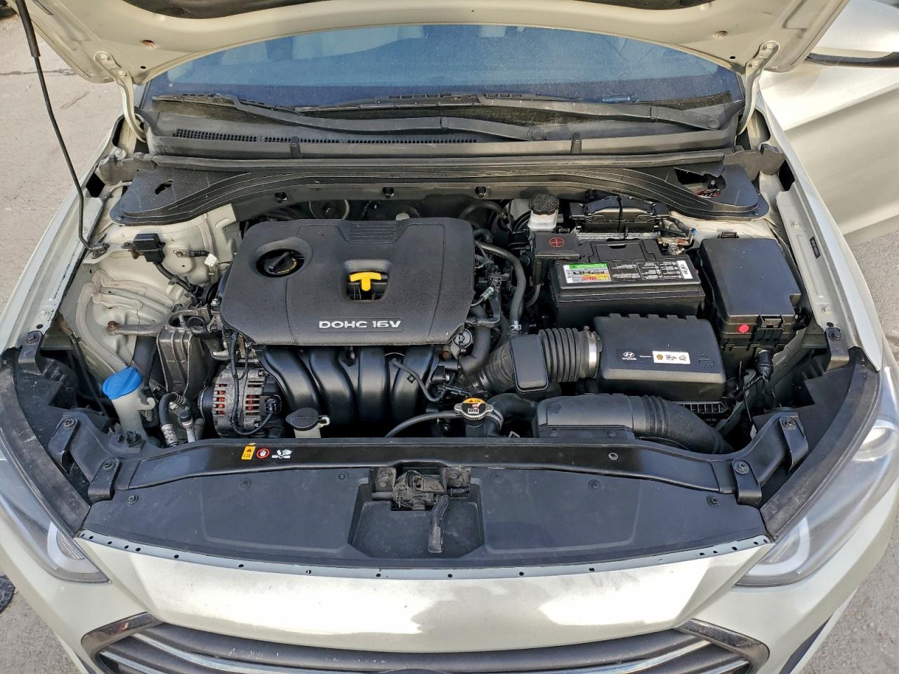 2017 HYUNDAI ELANTRA SE photo 11