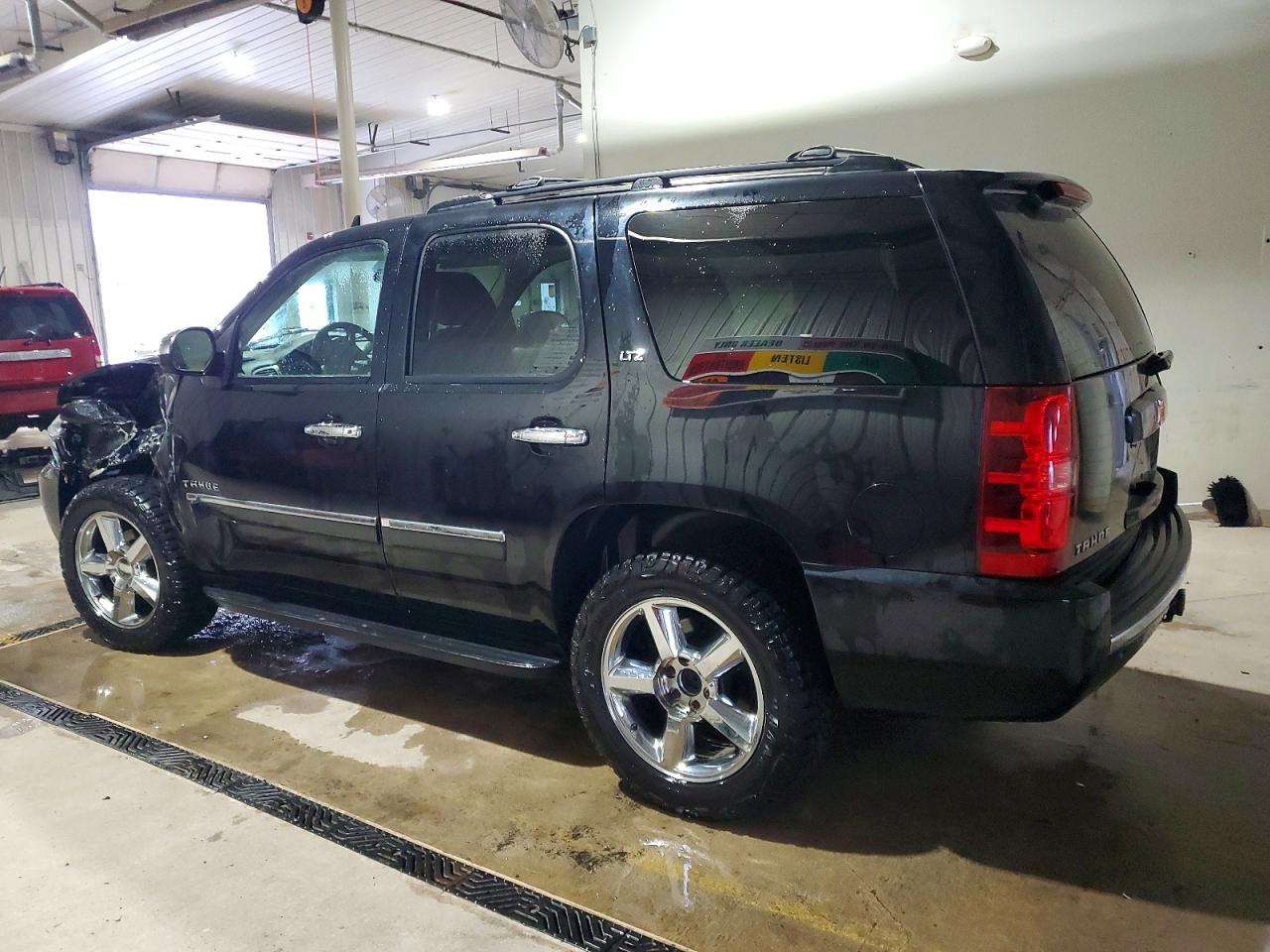 2013 CHEVROLET TAHOE K1500 LTZ photo 2