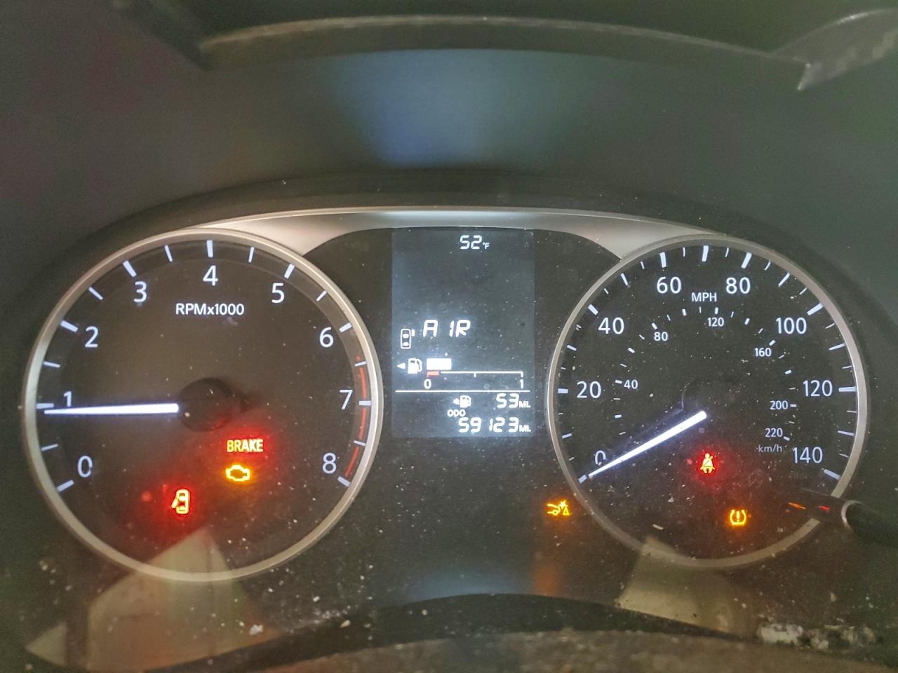 2020 NISSAN VERSA S photo 9