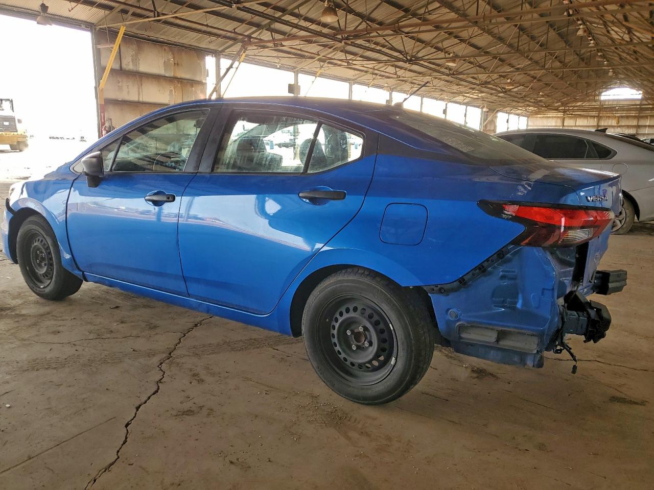 2020 NISSAN VERSA S photo 2