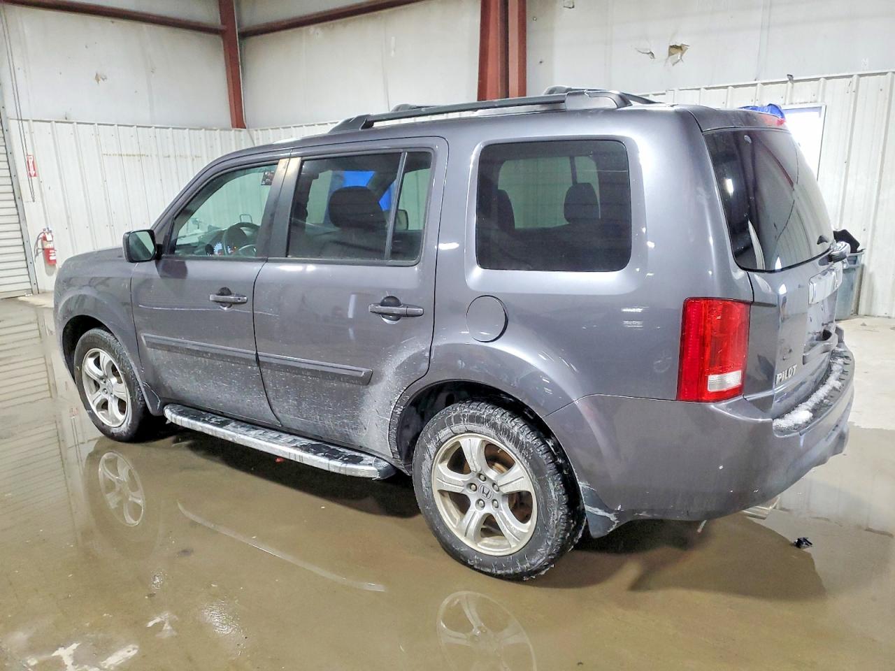 2015 HONDA PILOT EXLN photo 2