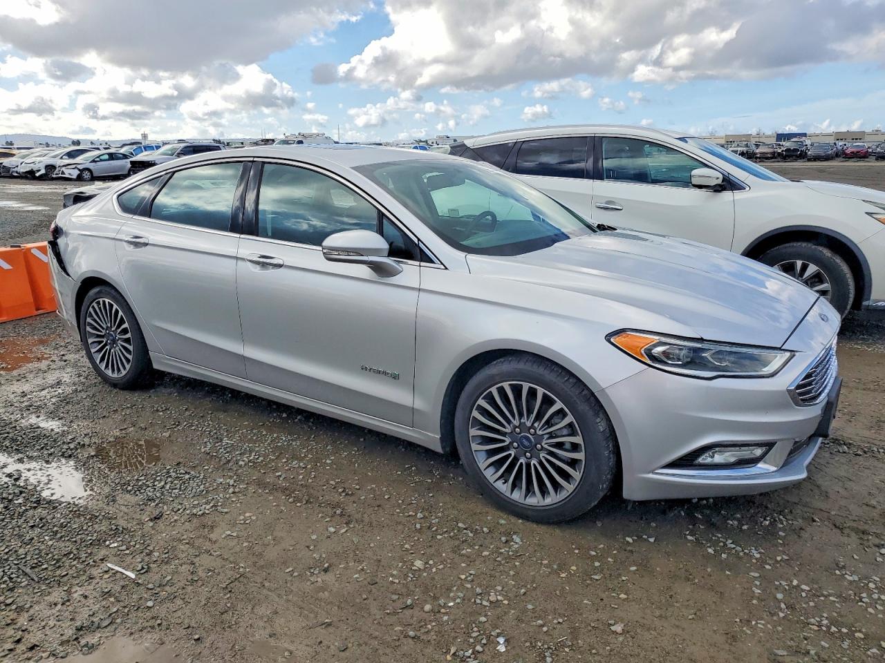 2018 FORD FUSION TITANIUM/PLATINUM HEV photo 4