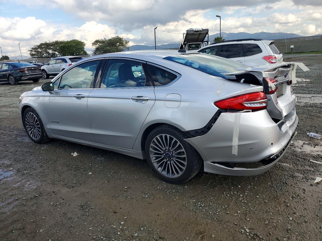 2018 FORD FUSION TITANIUM/PLATINUM HEV photo 2