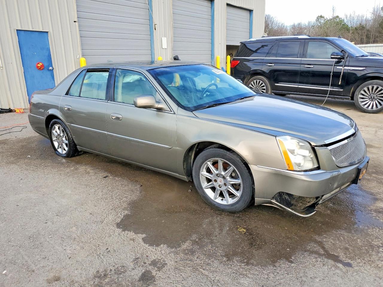 2011 CADILLAC DTS LUXURY COLLECTION photo 10
