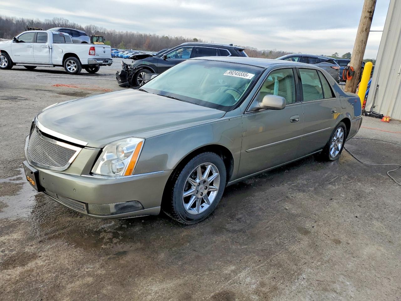 2011 CADILLAC DTS