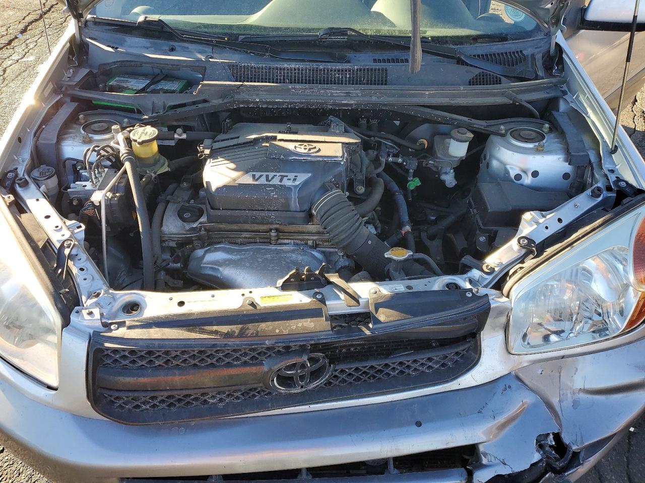 2004 TOYOTA RAV4 photo 11