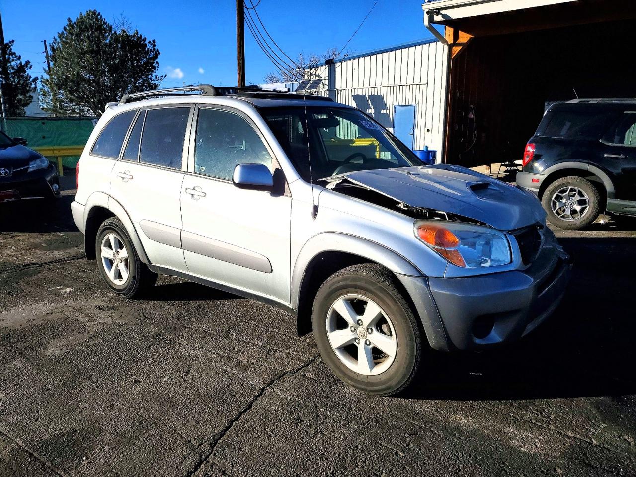 2004 TOYOTA RAV4 photo 4