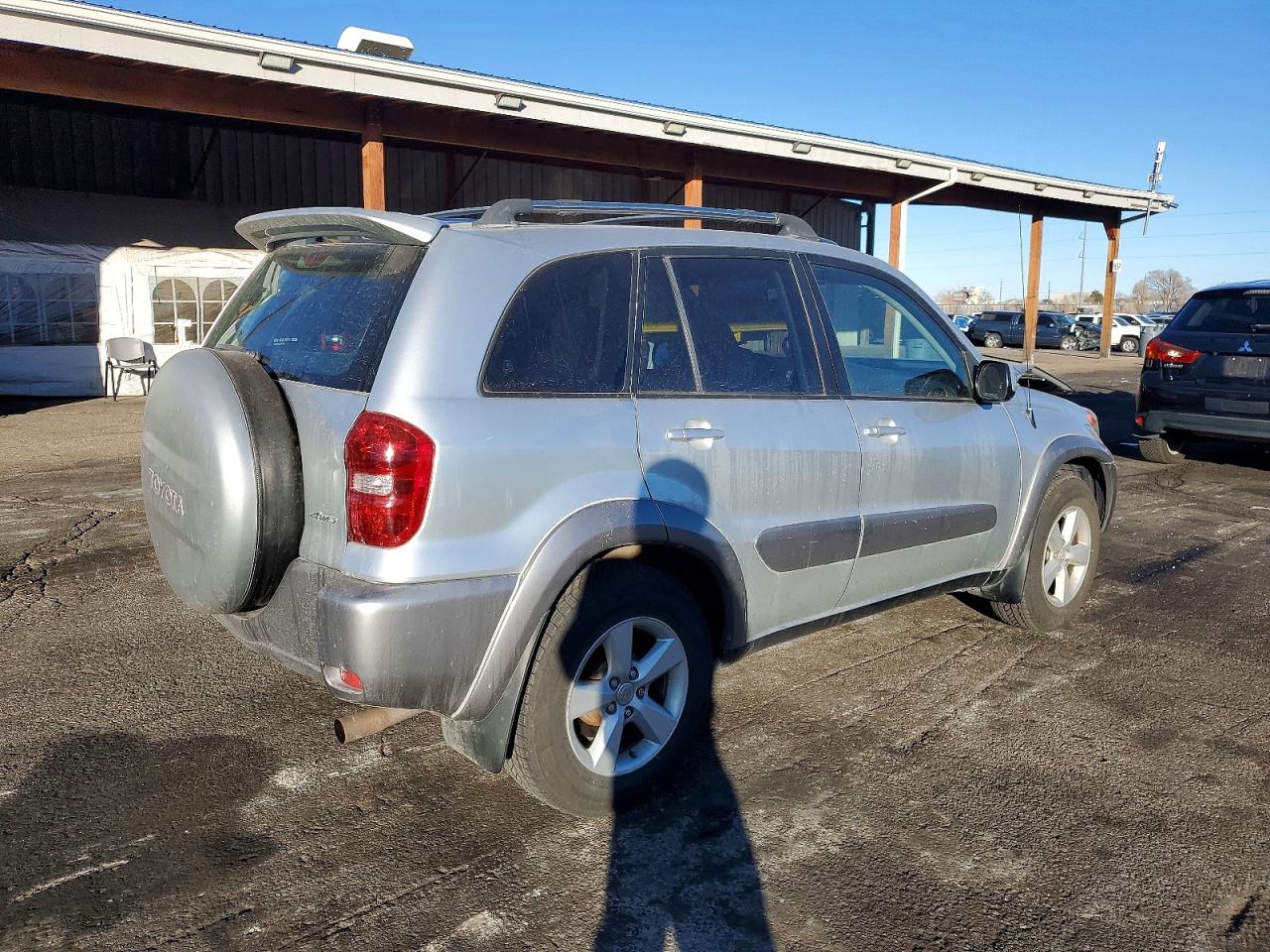 2004 TOYOTA RAV4 photo 3