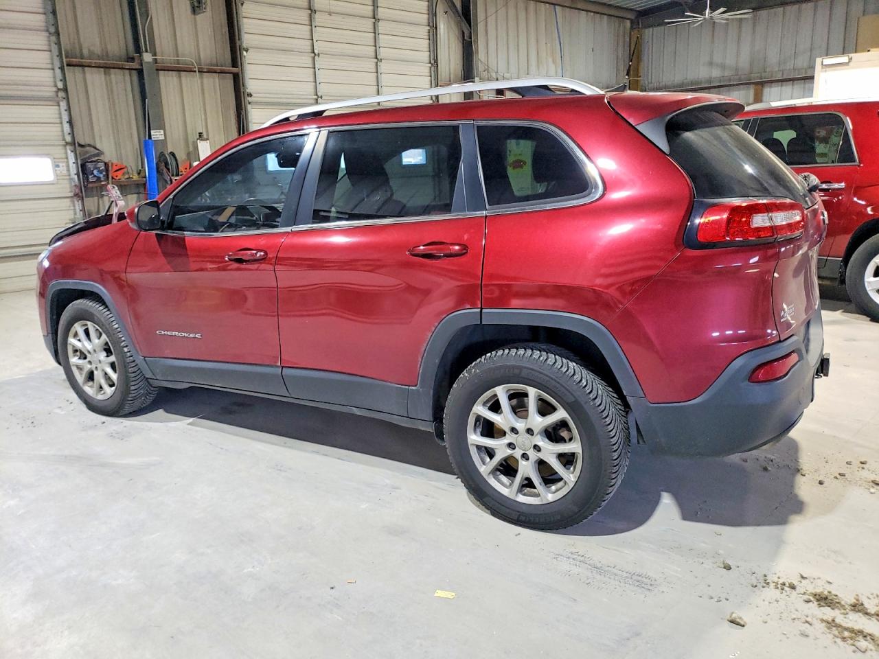 2016 JEEP CHEROKEE LATITUDE photo 2