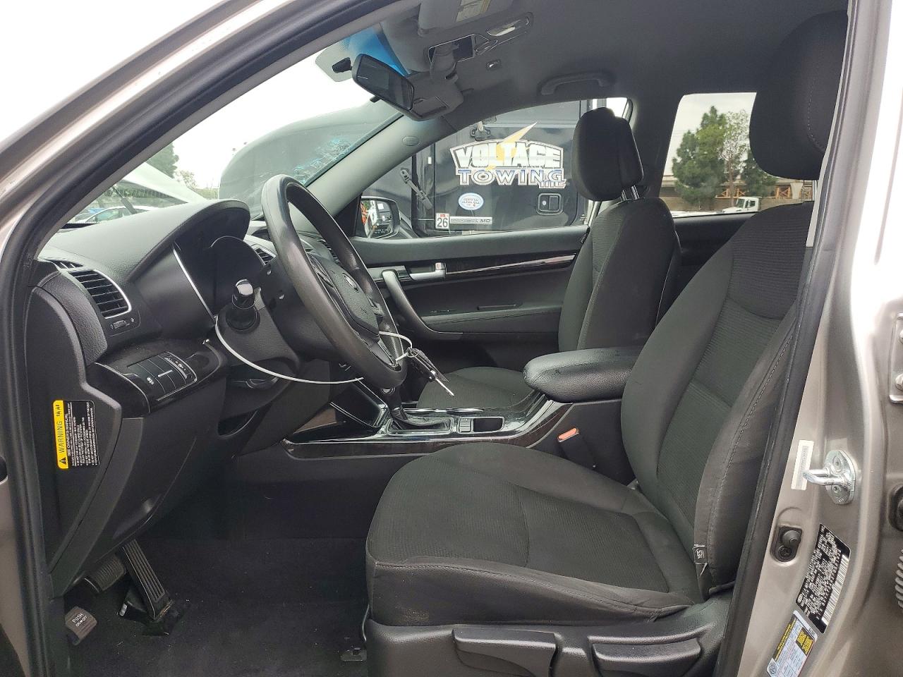 2015 KIA SORENTO LX photo 7