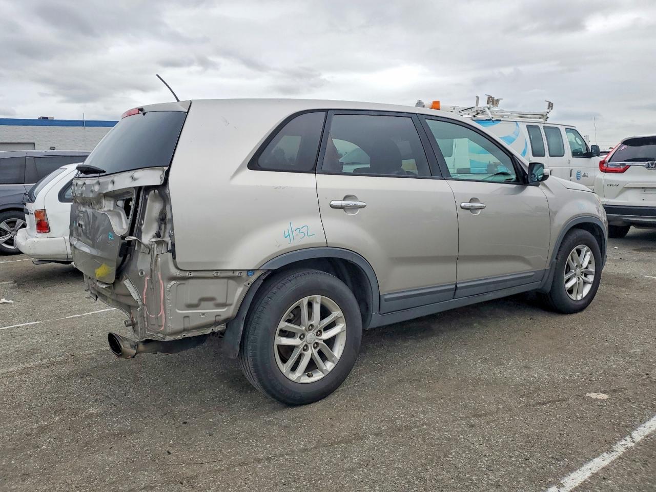 2015 KIA SORENTO LX photo 3