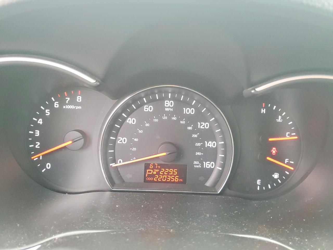 2015 KIA SORENTO LX photo 9