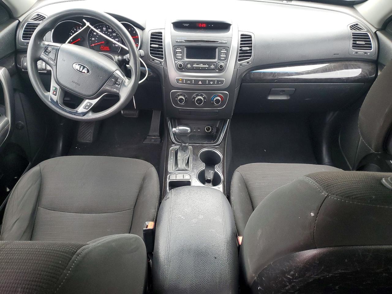 2015 KIA SORENTO LX photo 8