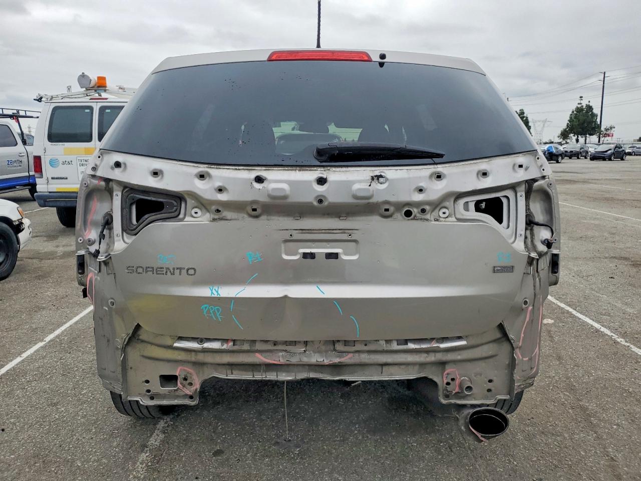 2015 KIA SORENTO LX photo 6