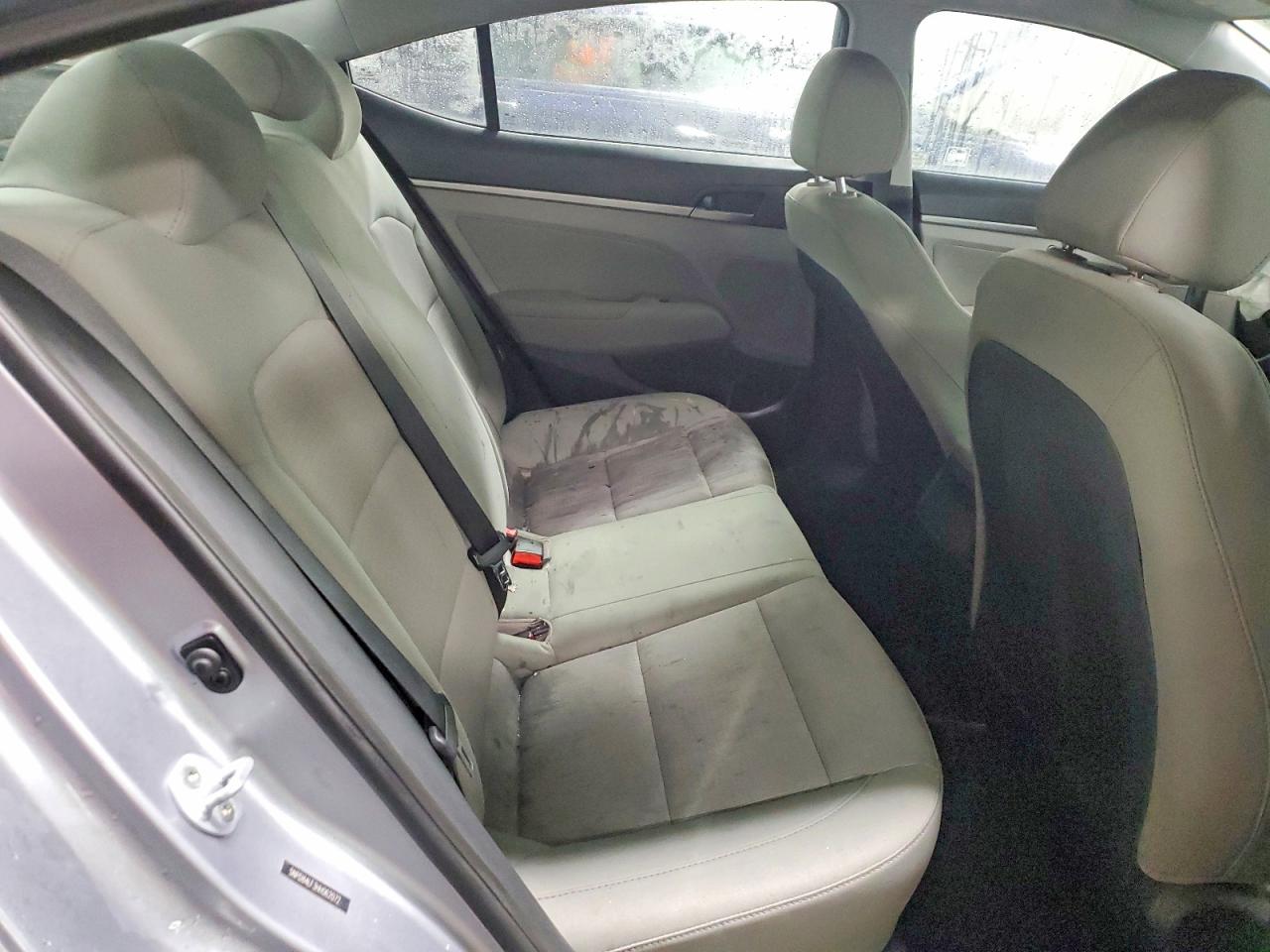 2017 HYUNDAI ELANTRA SE photo 10