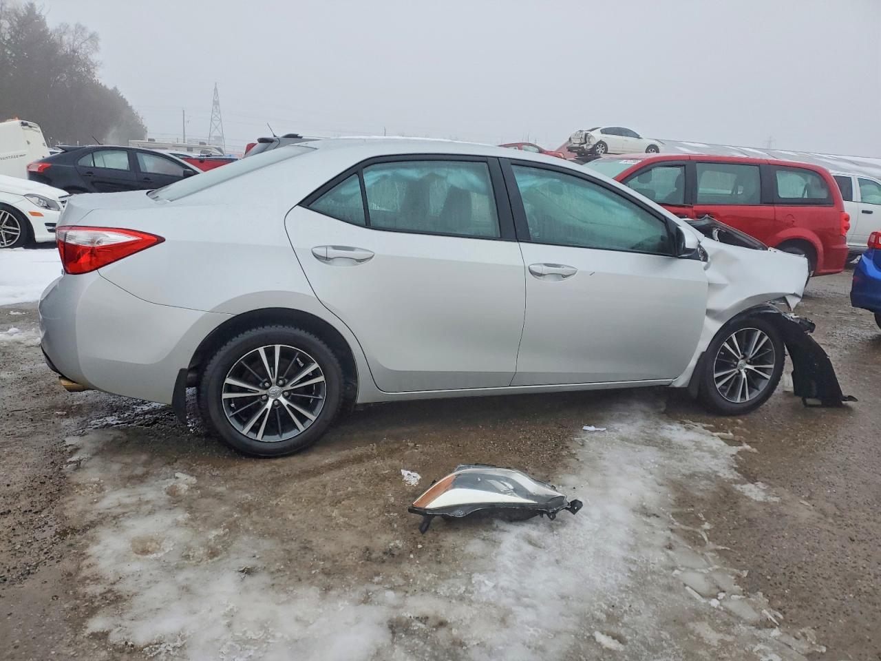 2016 TOYOTA COROLLA L photo 3