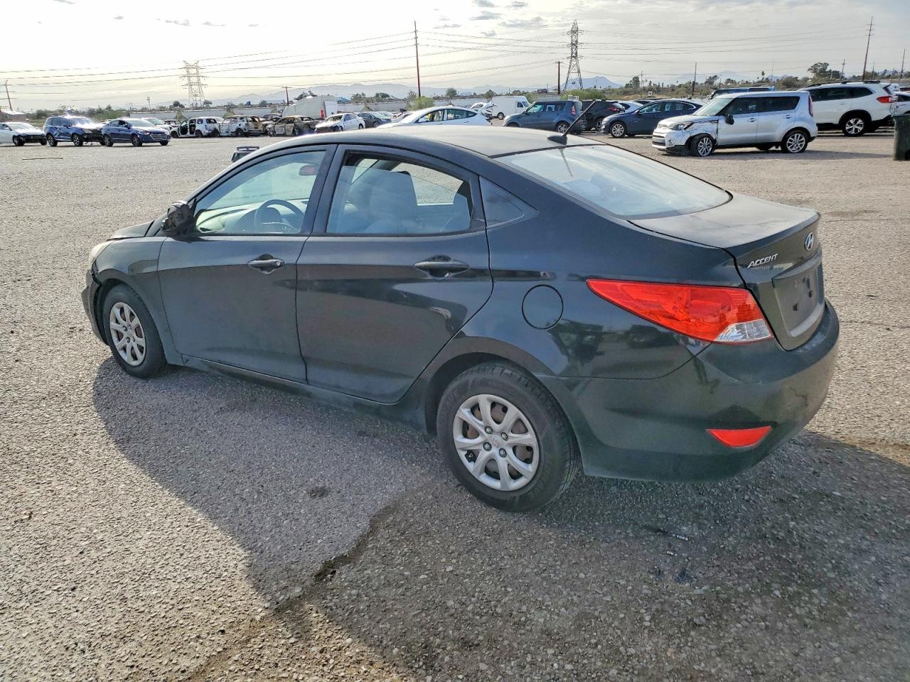 2014 HYUNDAI ACCENT GLS photo 2