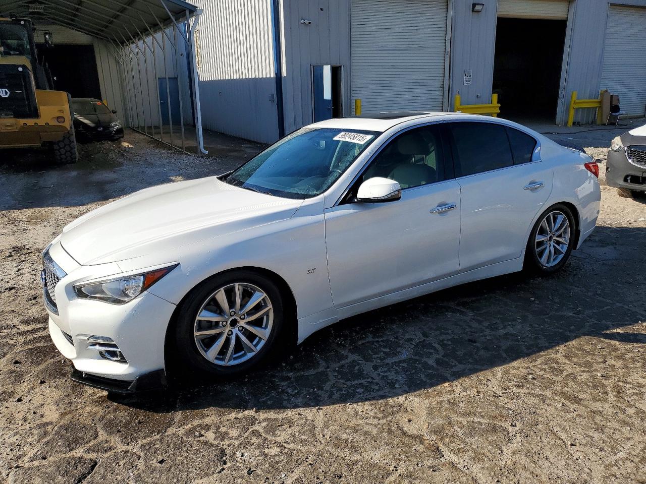 2015 INFINITI Q50