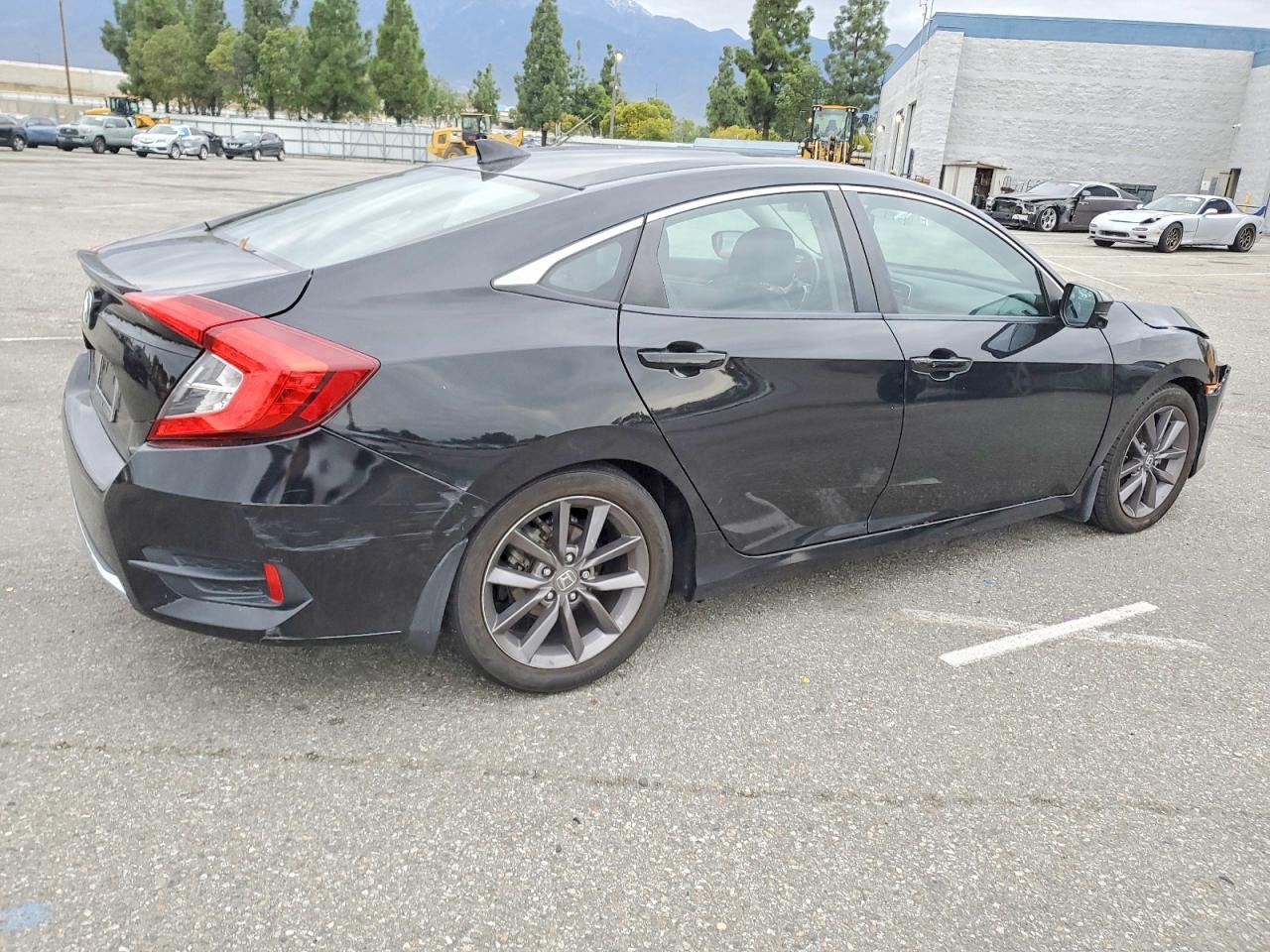 2020 HONDA CIVIC EXL photo 3