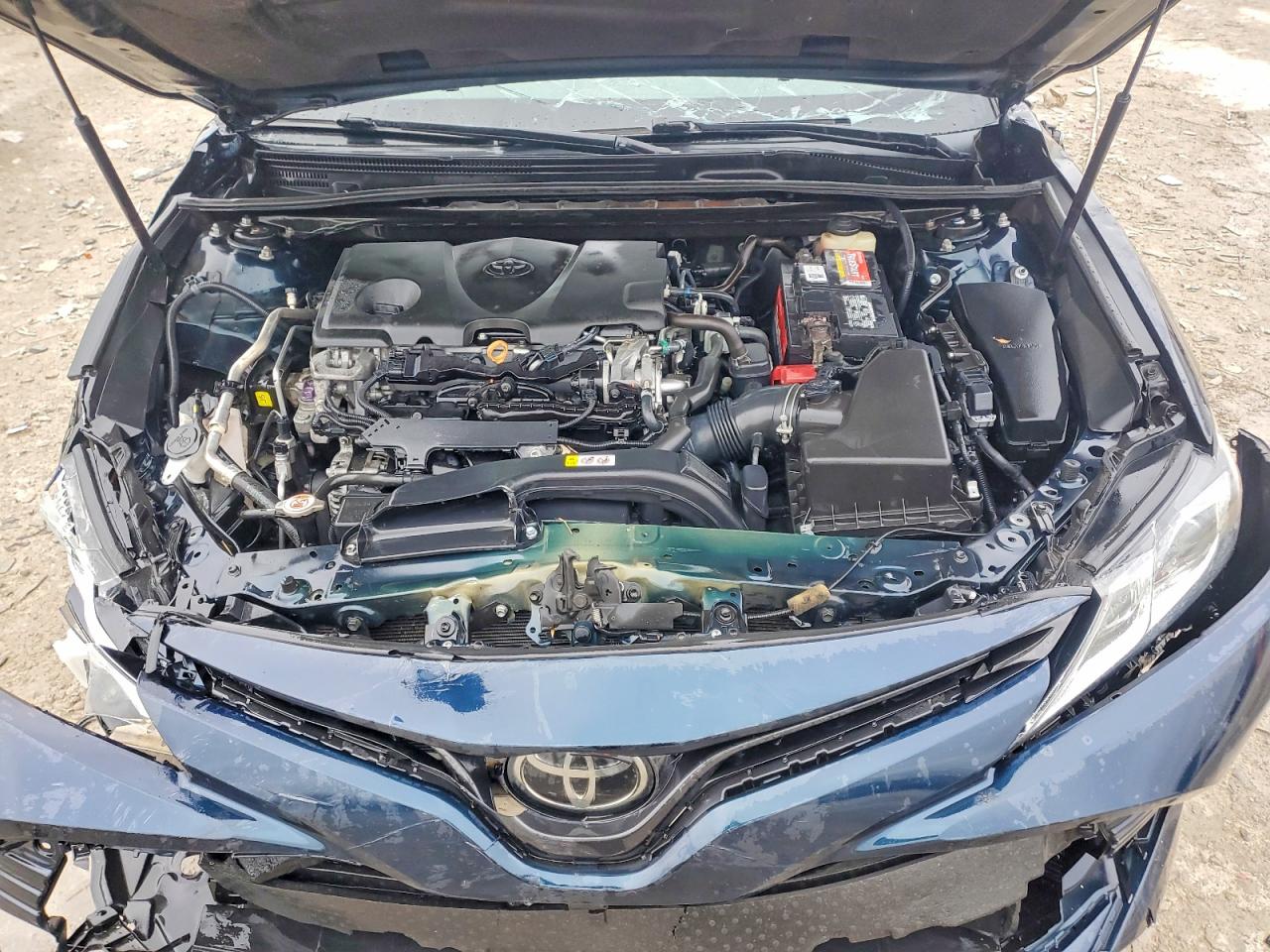 2018 TOYOTA CAMRY L photo 11
