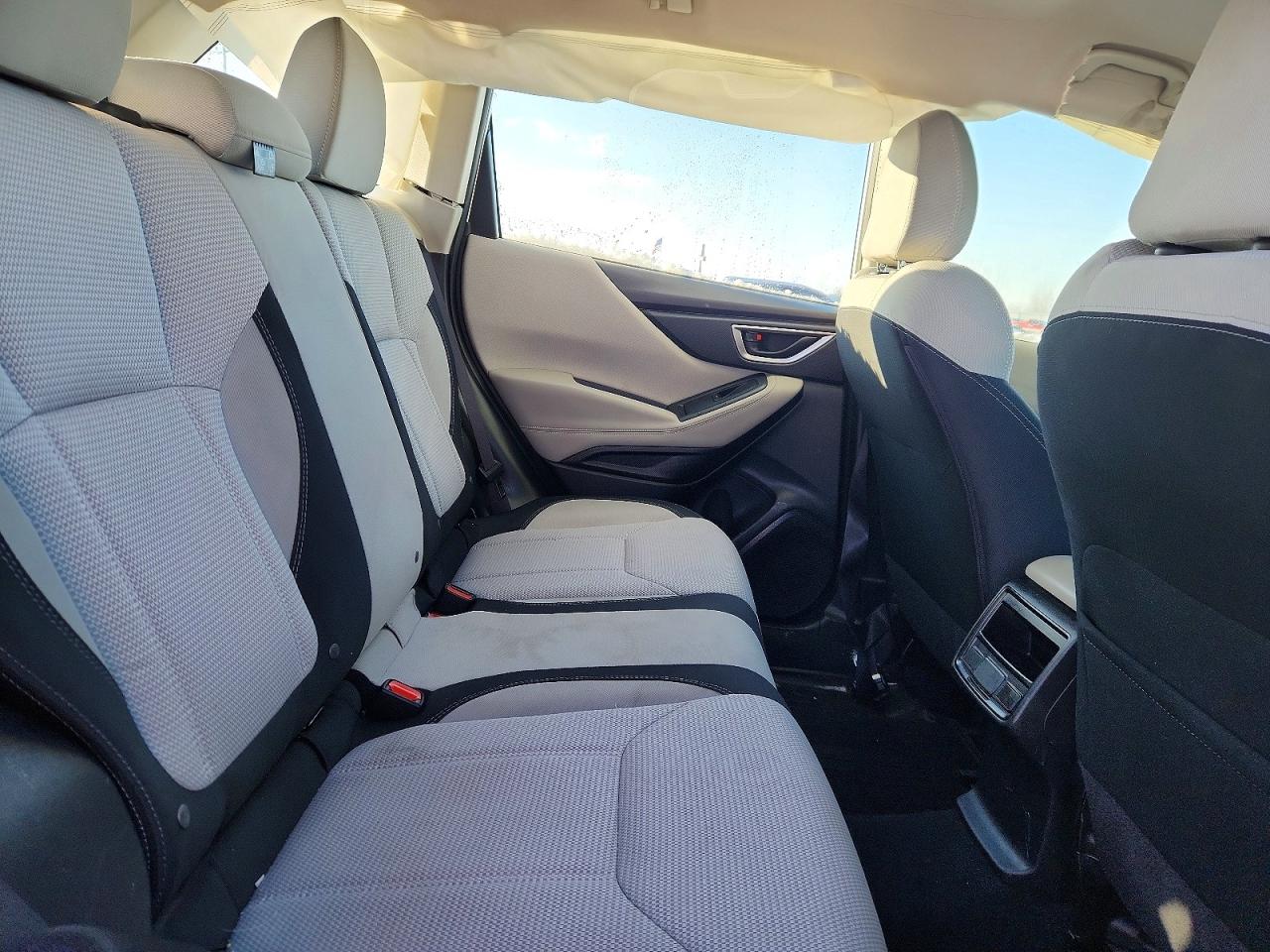 2024 SUBARU FORESTER photo 19