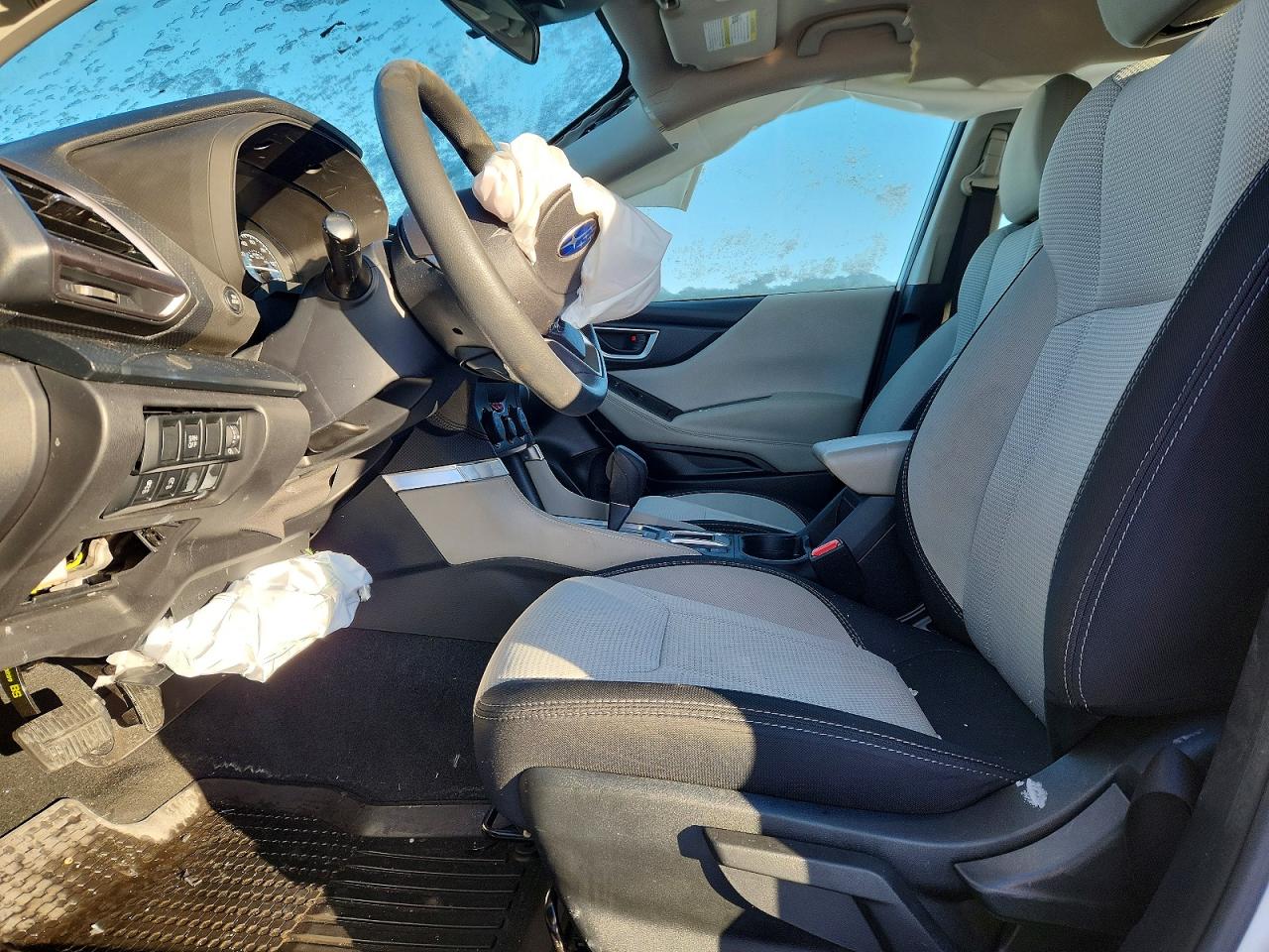 2024 SUBARU FORESTER photo 13