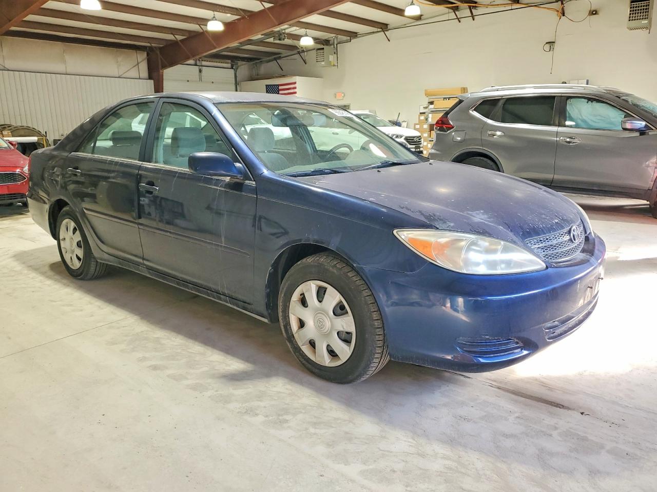 2002 TOYOTA CAMRY LE photo 4
