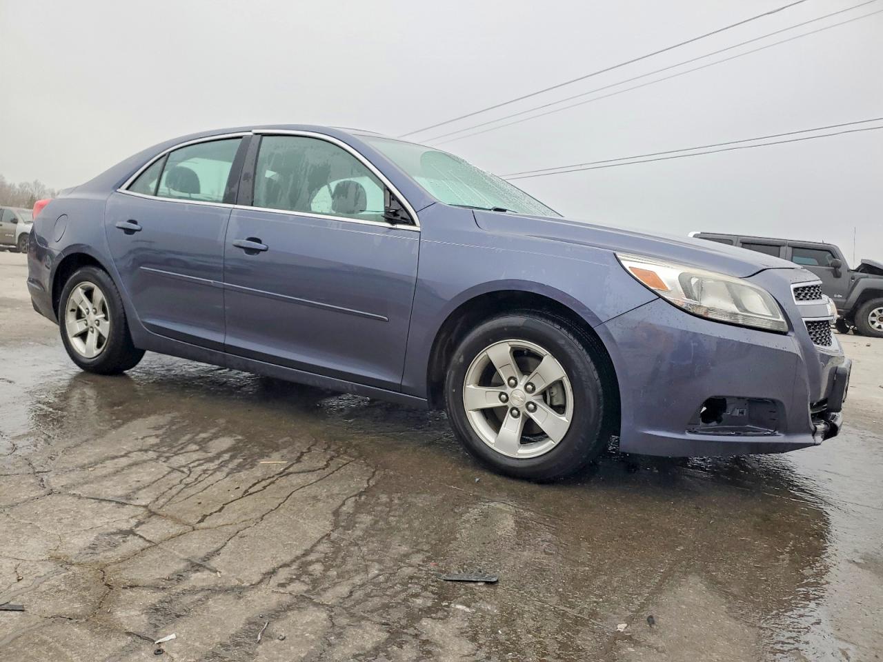 2013 CHEVROLET MALIBU LS photo 4
