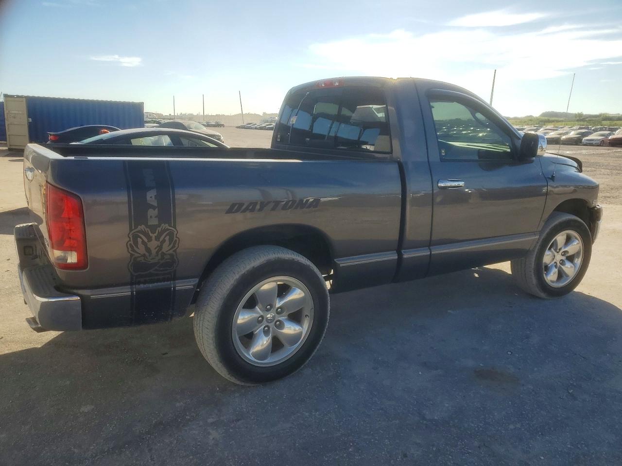 2003 DODGE RAM 1500 ST photo 3