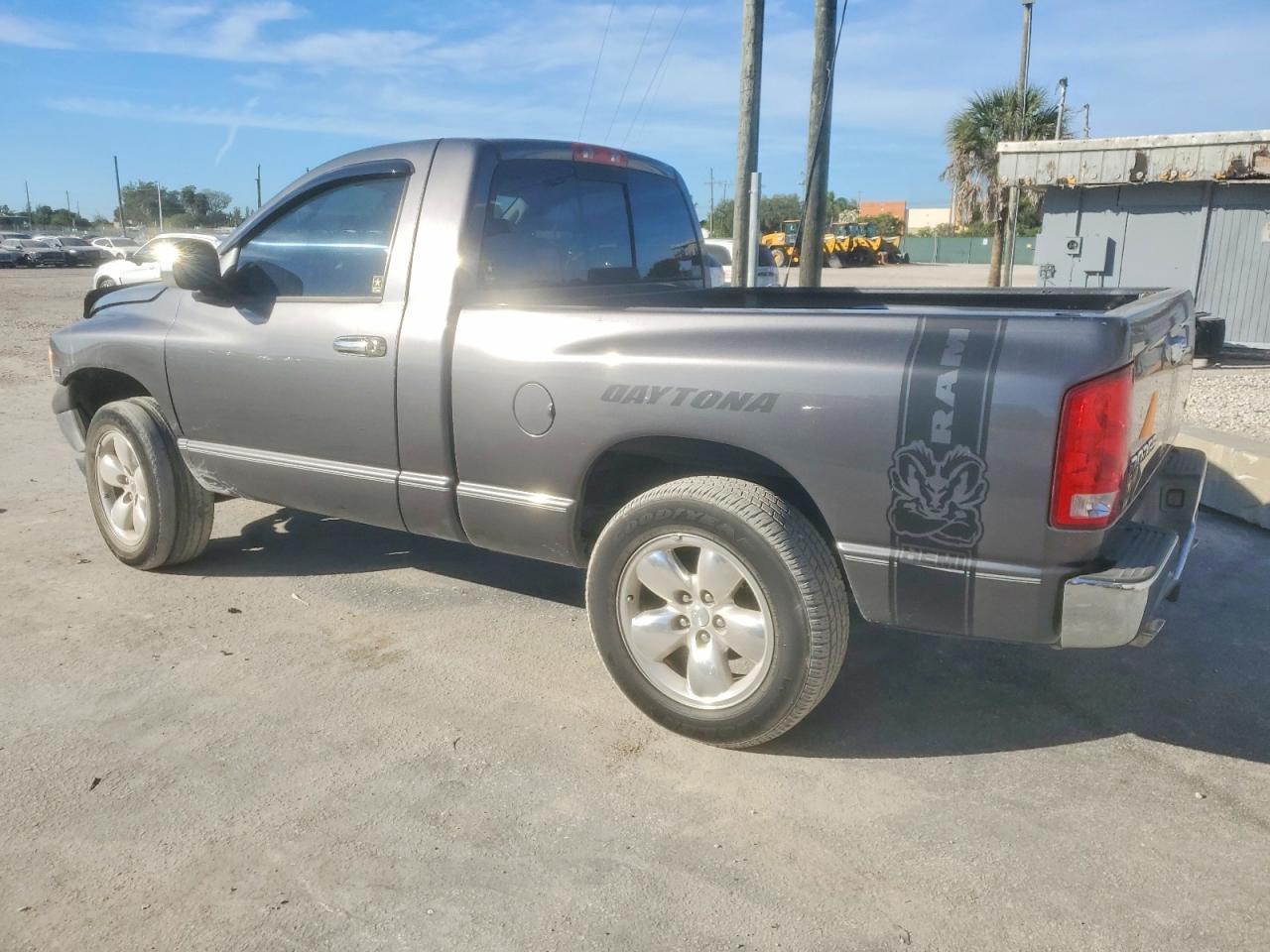 2003 DODGE RAM 1500 ST photo 2