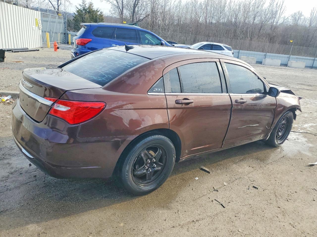 2013 CHRYSLER 200 LX photo 3