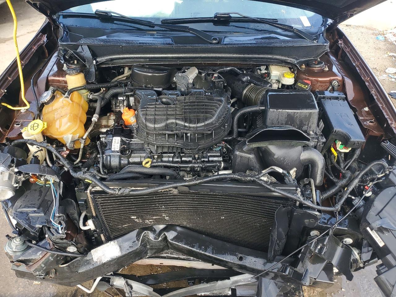 2013 CHRYSLER 200 LX photo 11