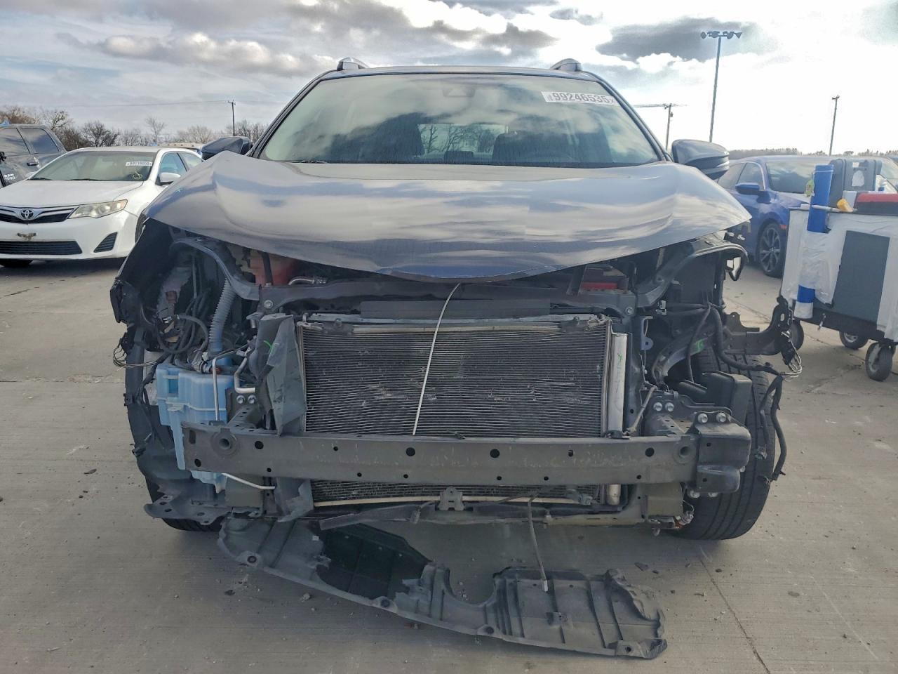 2017 TOYOTA RAV4 XLE photo 5