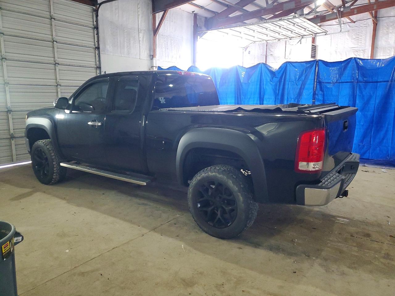 2011 GMC SIERRA K1500 SLT photo 2