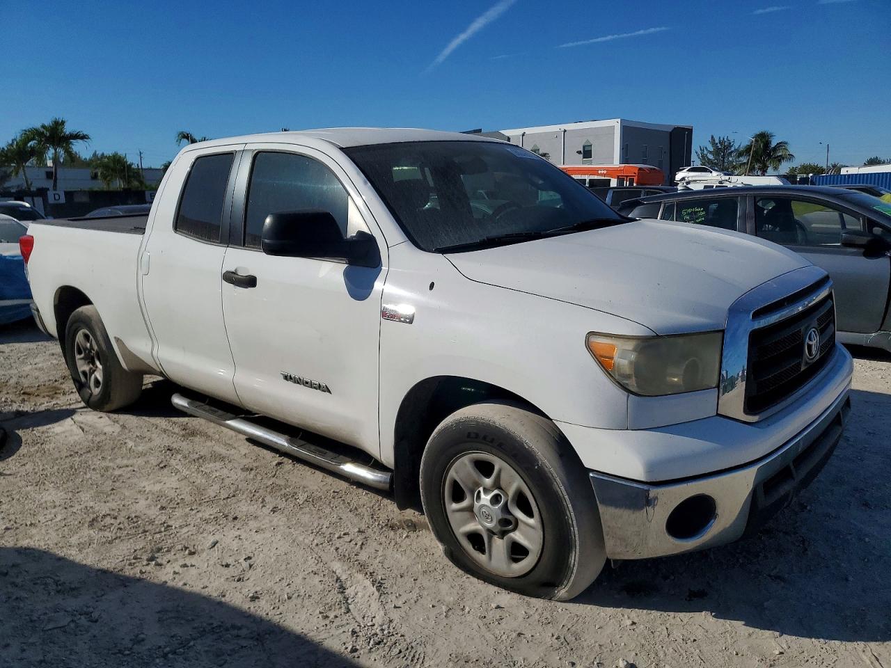 2013 TOYOTA TUNDRA DOUBLE CAB SR5 photo 4