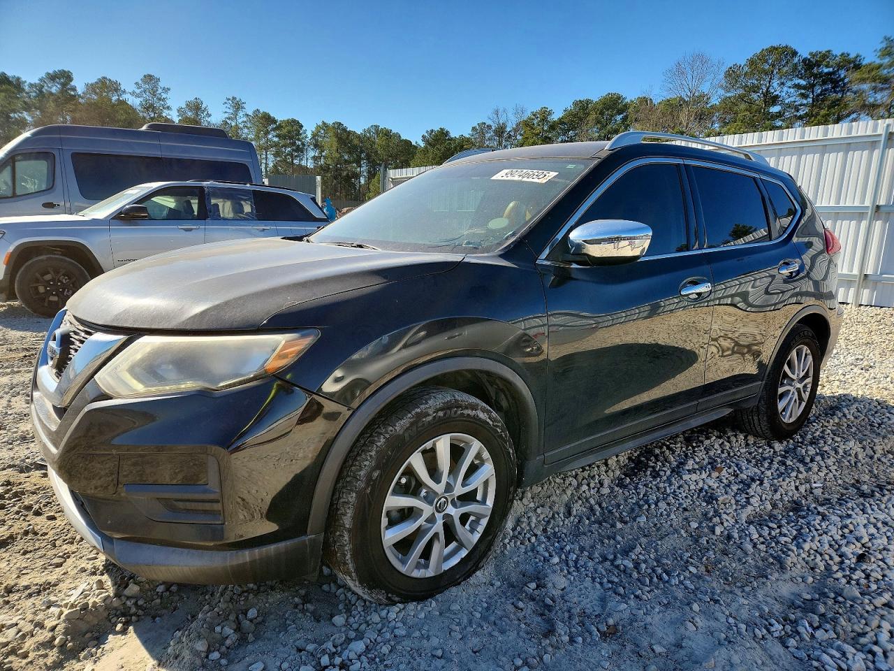 2017 NISSAN ROGUE