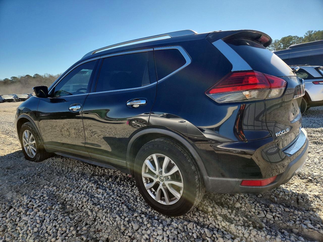 2017 NISSAN ROGUE S photo 2
