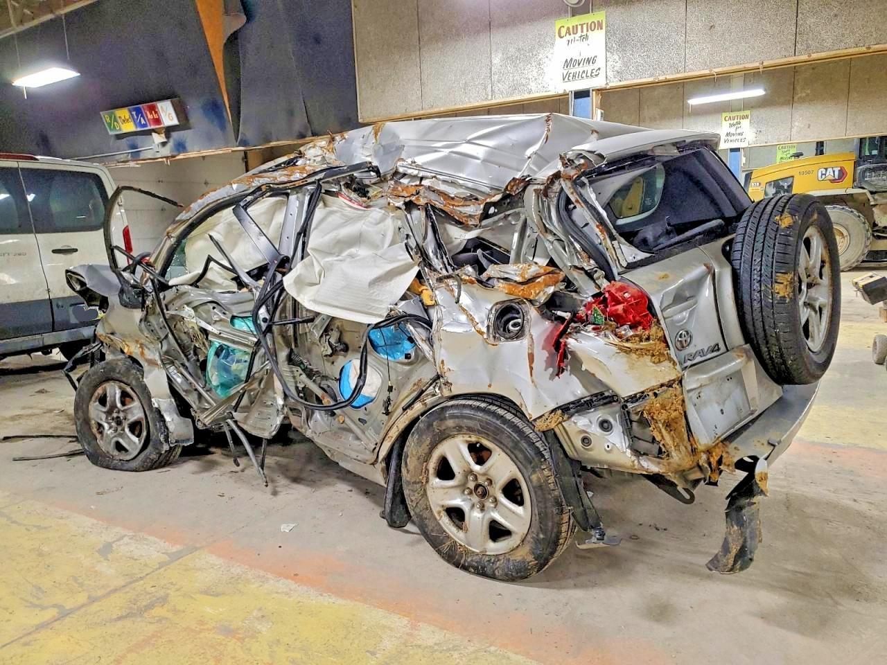 2008 TOYOTA RAV4 photo 2