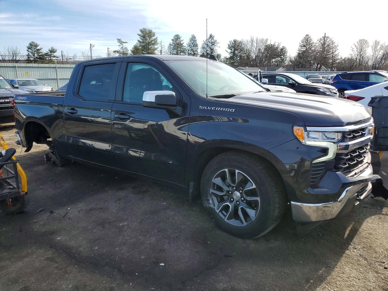 2024 CHEVROLET SILVERADO K1500 LT-L photo 4