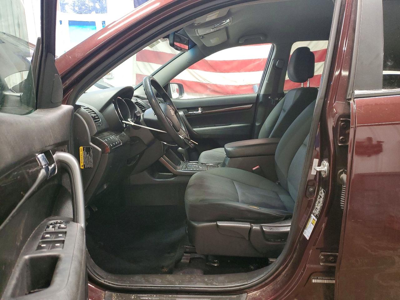 2012 KIA SORENTO BASE photo 7