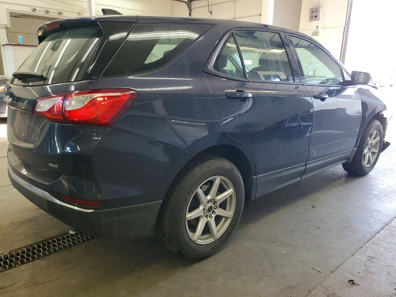 2018 CHEVROLET EQUINOX LS photo 3