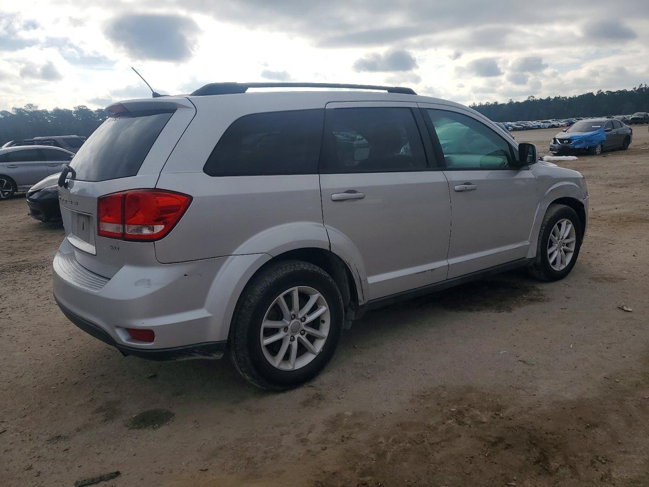2013 DODGE JOURNEY SXT photo 3
