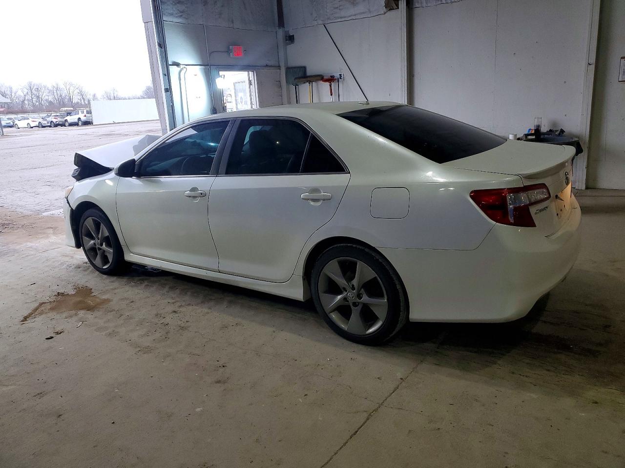 2012 TOYOTA CAMRY BASE photo 2