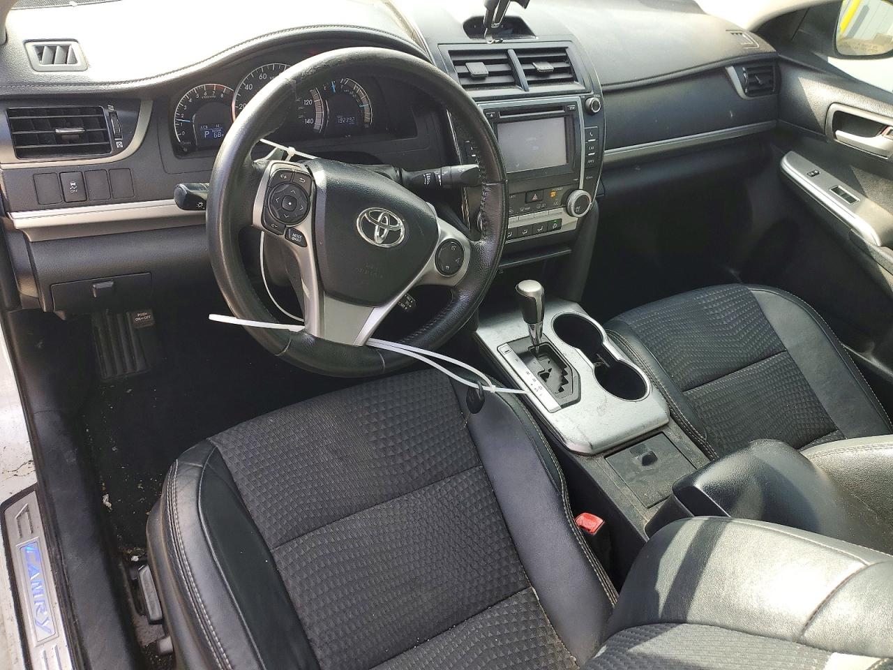 2012 TOYOTA CAMRY BASE photo 8