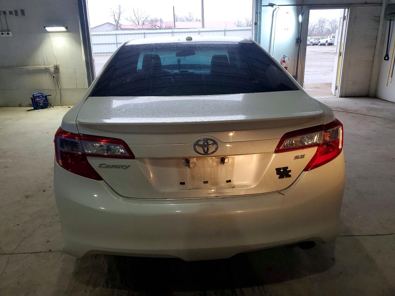 2012 TOYOTA CAMRY BASE photo 6