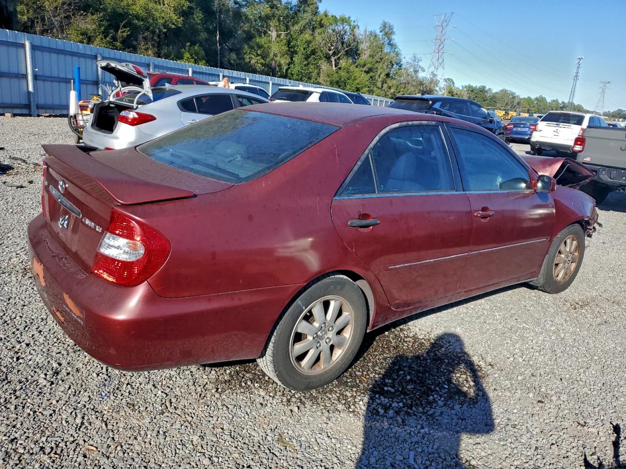 2003 TOYOTA CAMRY LE photo 3