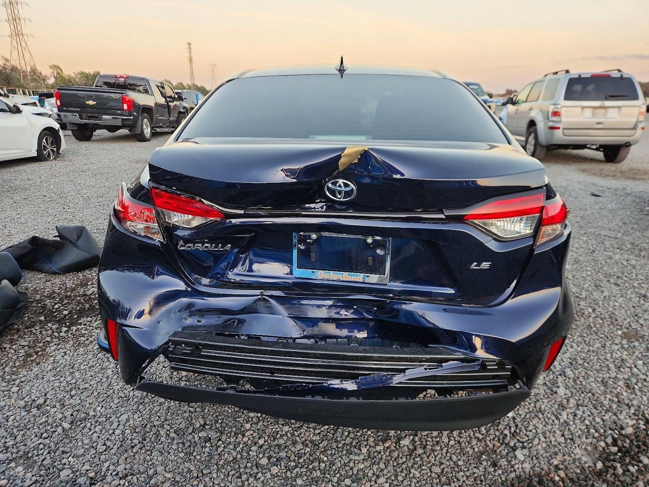 2025 TOYOTA COROLLA LE photo 6