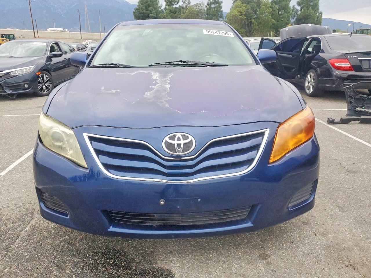 2011 TOYOTA CAMRY BASE photo 5